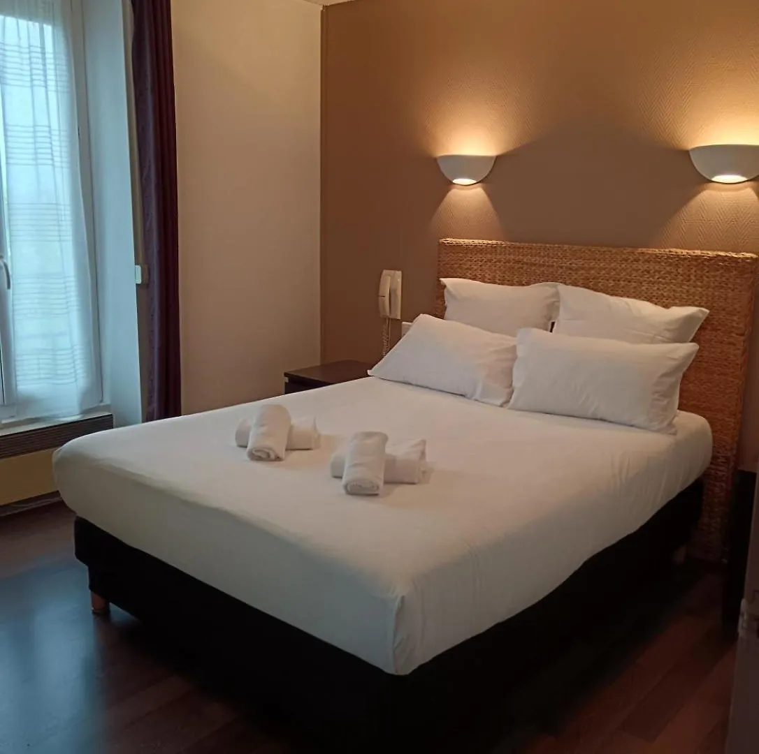 Hotel Du Chateau Alvignac 2*,  Frankreich