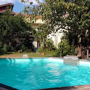  Bed & Breakfast Le Patio Gironnais