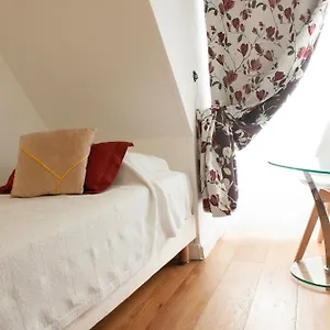 Du Mont Blanc 2*, Paris Frankreich